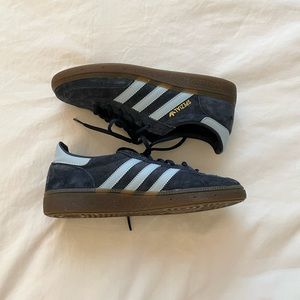 Adidas Handball Spezial in Navy Gum